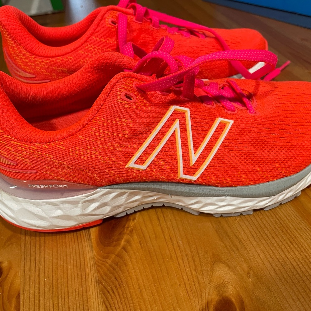 New Balance 880 Fresh Foam running shoe.
